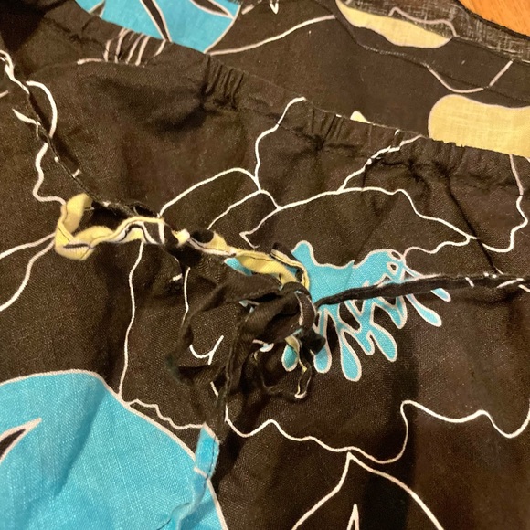 John Paul Richard Linen Blue and Black Floral Skirt - Picture 8 of 10